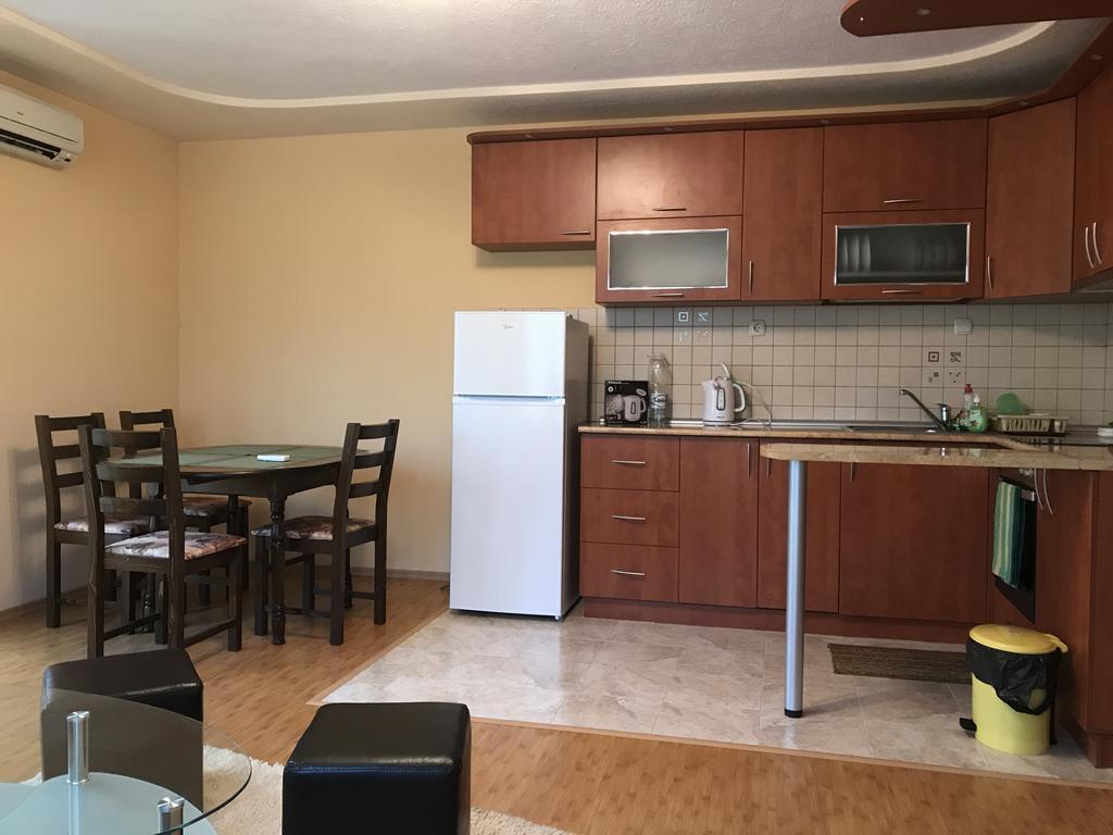 Apartment Elena Санданський Екстер'єр фото